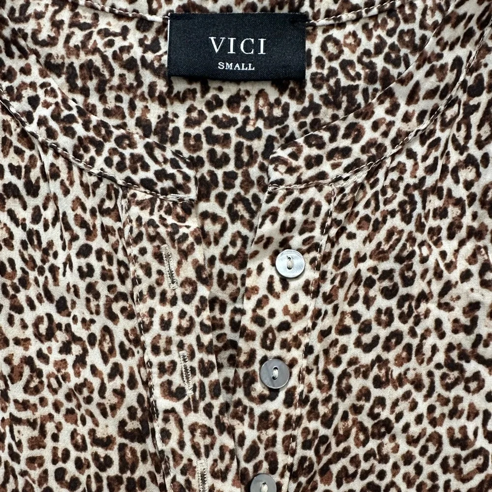 Vici Leopard Long Sleeve Shift Dress - Picture 7 of 9